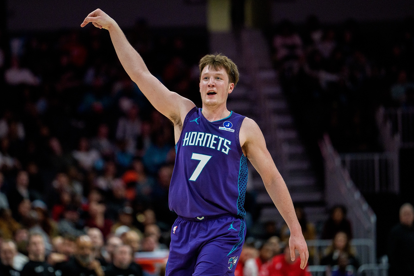 开云登录入口地址-卡莱尔：克尼佩尔表现稳定 他是我见过的最稳定的新秀之一